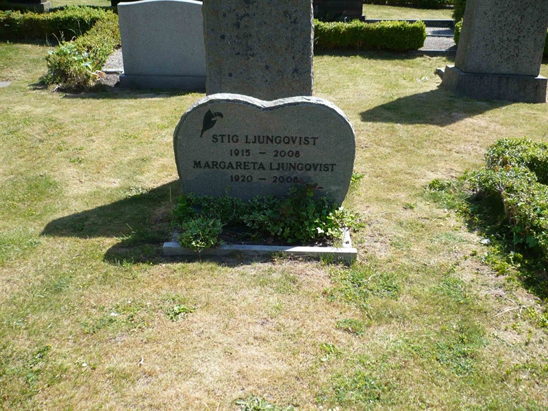 Grave number: 1 8     5