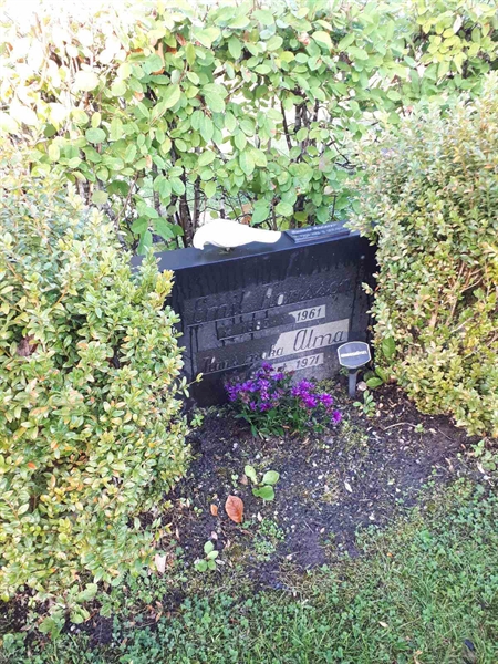 Gravnummer: NK F A   212