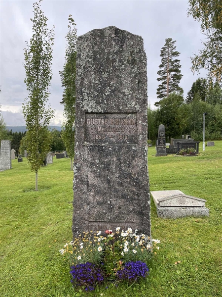 Grave number: MV II     7