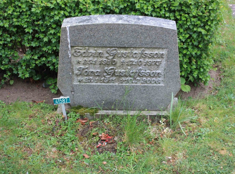 Grave number: Ö U08    31