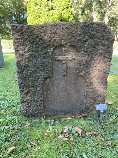 Gravnummer: 1 O   122