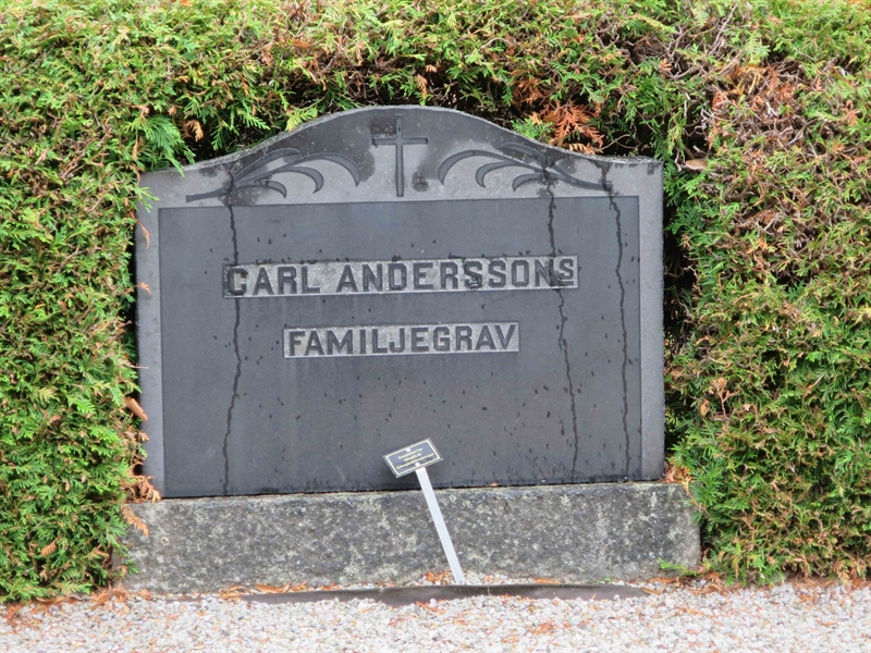 Grave number: HÖB 4    92