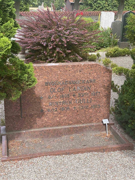 Grave number: LG E     4B