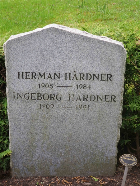 Grave number: HÖB N.UR   353