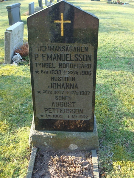 Grave number: KU 05   132, 133