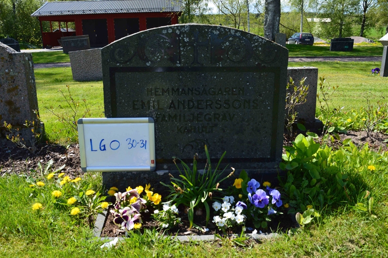 Grave number: LG O    30, 31