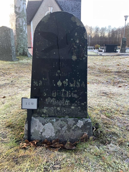 Hautatunnus: 2 C    13