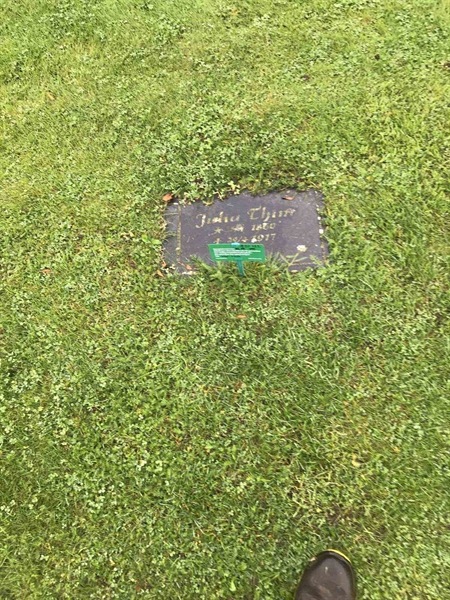 Grave number: B 01   122