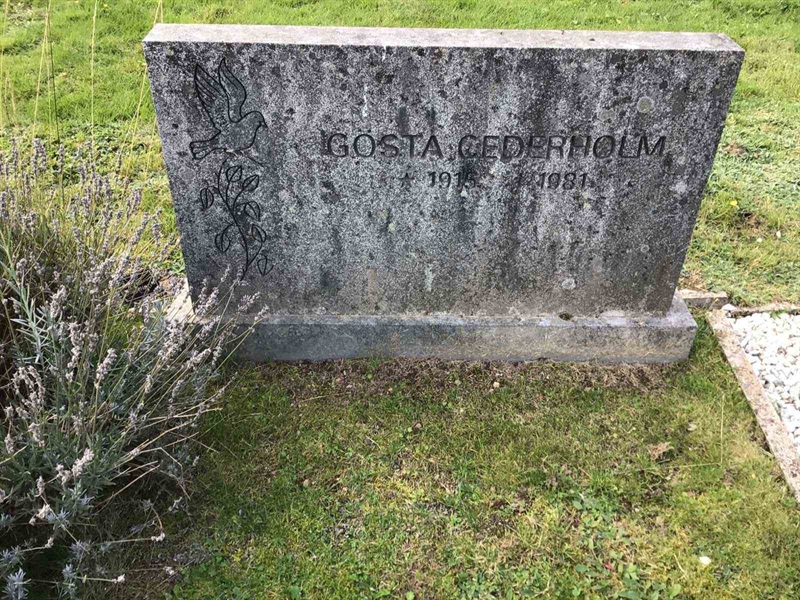 Grave number: 20 P    86