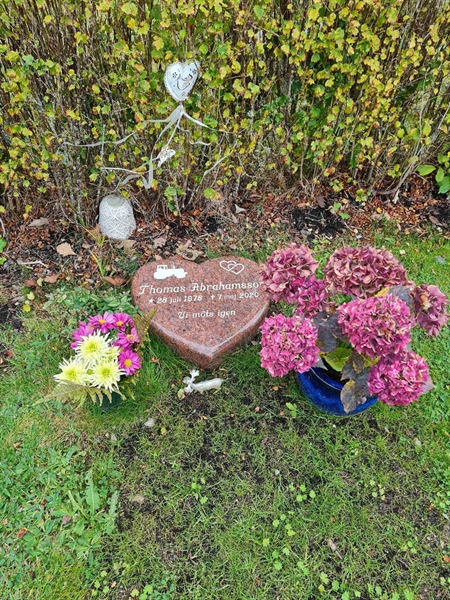 Grave number: F 05   188, 189
