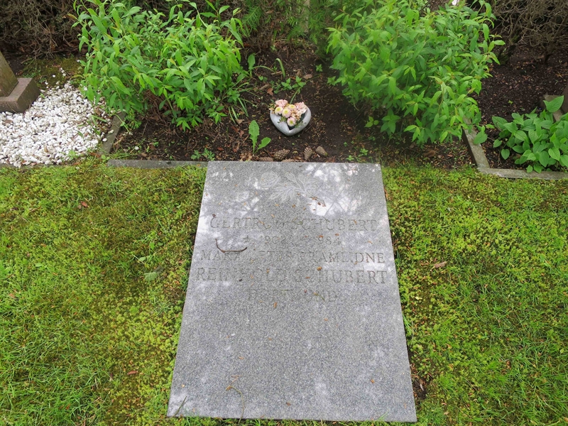 Grave number: HÖB 71   259