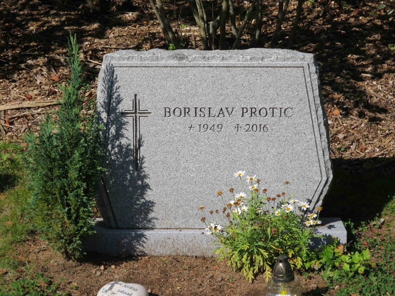 Grave number: HNB RL.I    44