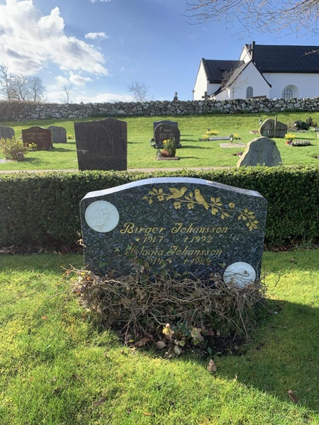 Grave number: SÖ L   246, 247