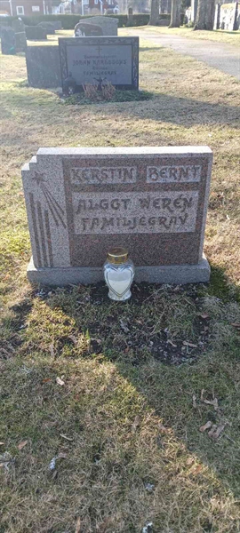 Hautatunnus: 3 Nya E   121-122