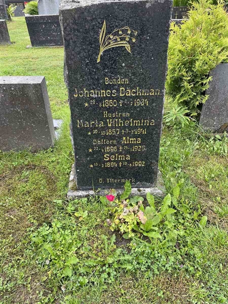 Grave number: N 4 4   590b