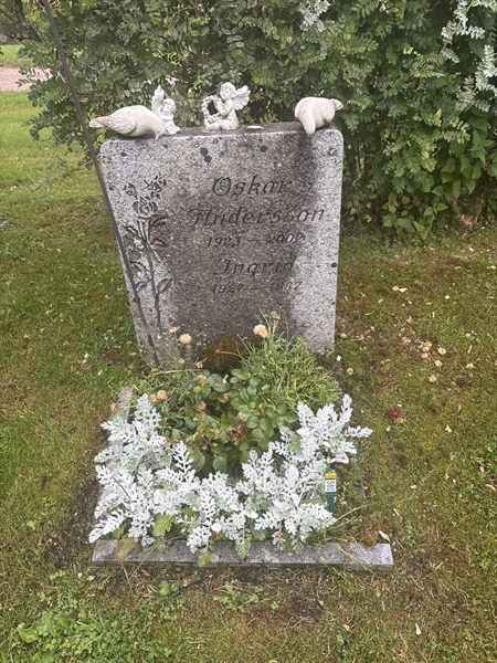 Grave number: 002 2   580