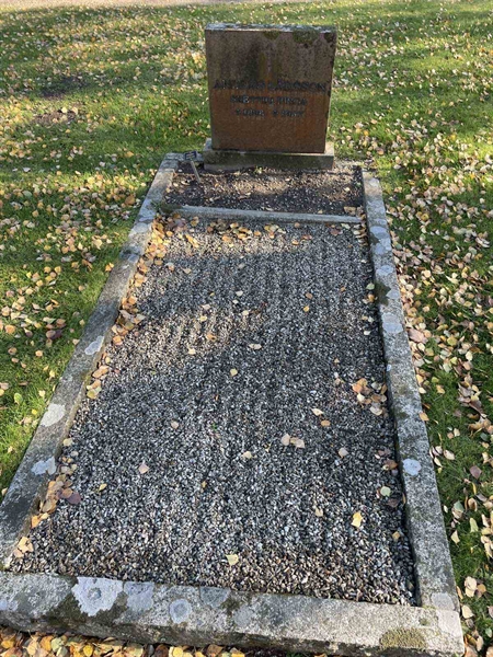 Grave number: VV 5   261