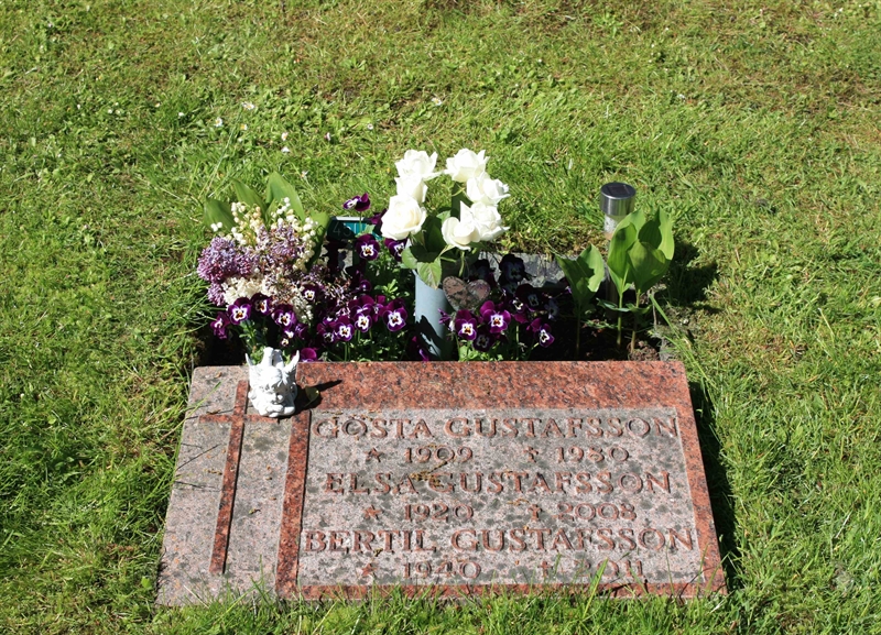 Grave number: Ö 45    33