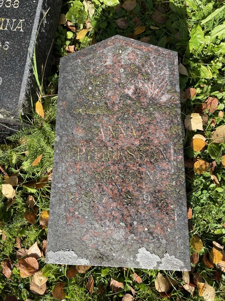 Grave number: UN D   110, 110B