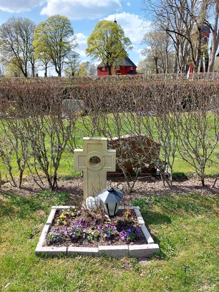 Grave number: HÖ 8  135, 136