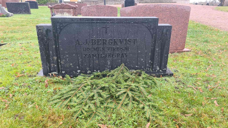 Grave number: M G 04    53-55