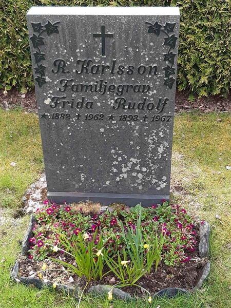 Grave number: KA 05     4