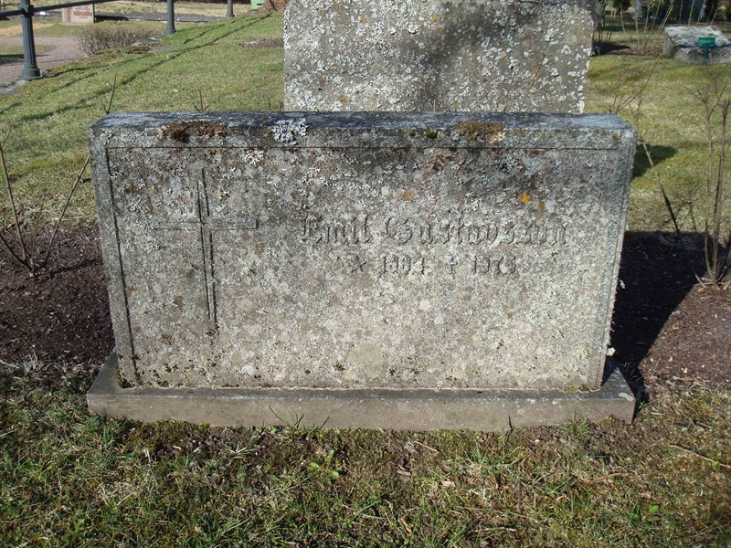 Grave number: KU 07    42