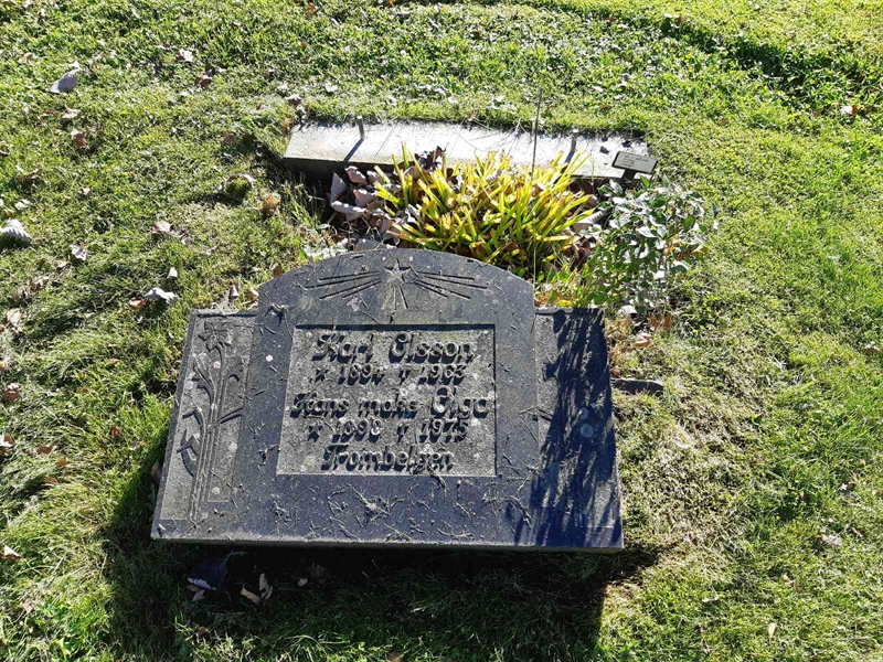 Grave number: Fr 7   437-438