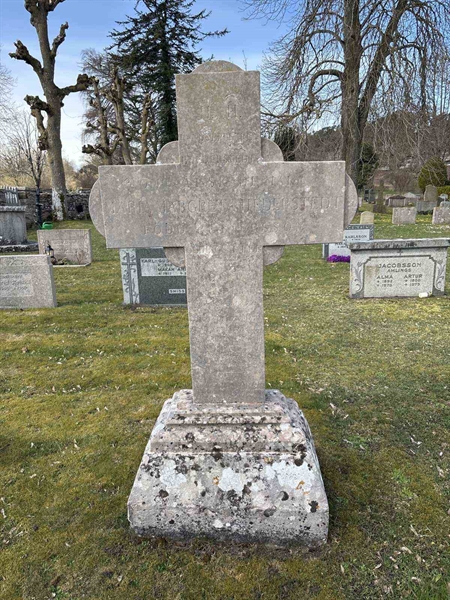 Gravnummer: LI   162