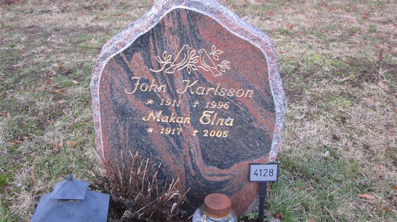 Grave number: KG NK  4127, 4128