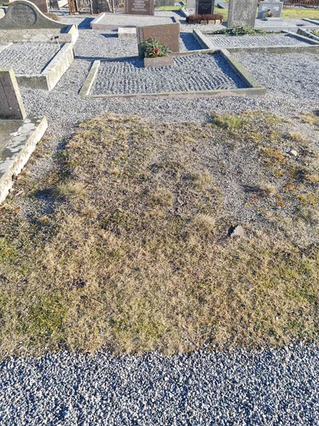 Grave number: TG 005 0650, 0651