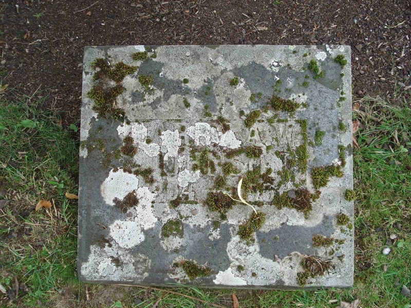 Grave number: KU 07    25