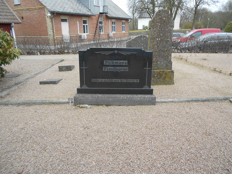 Grave number: V 3    23
