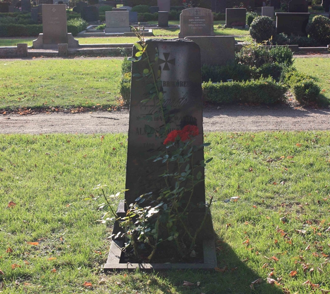 Grave number: Ö 12y    56, 57