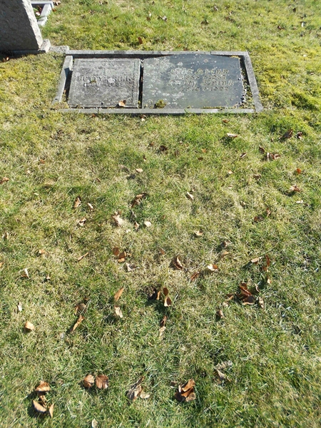 Grave number: NÅ G5    72