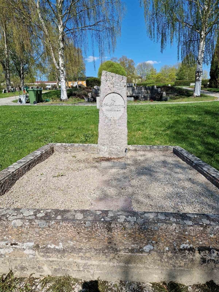 Grave number: 501 18 4226-4228