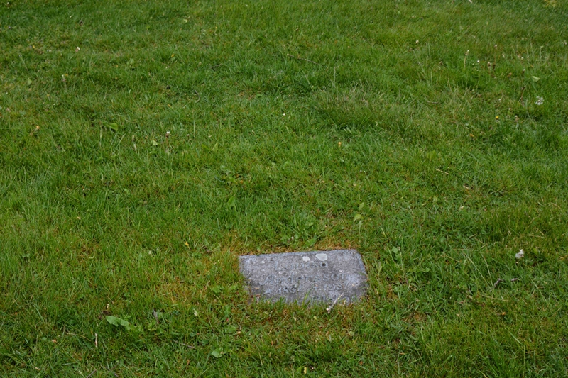 Grave number: SRN 4   359