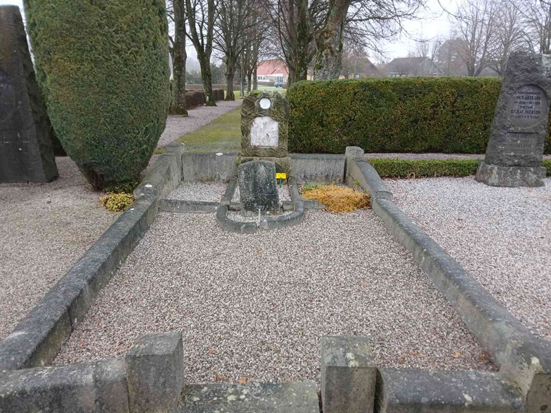 Gravnummer: FE C    48, 49, 50, 51