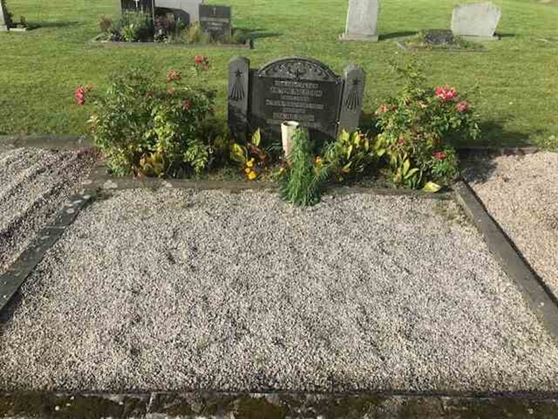 Grave number: HN 1     6, 7