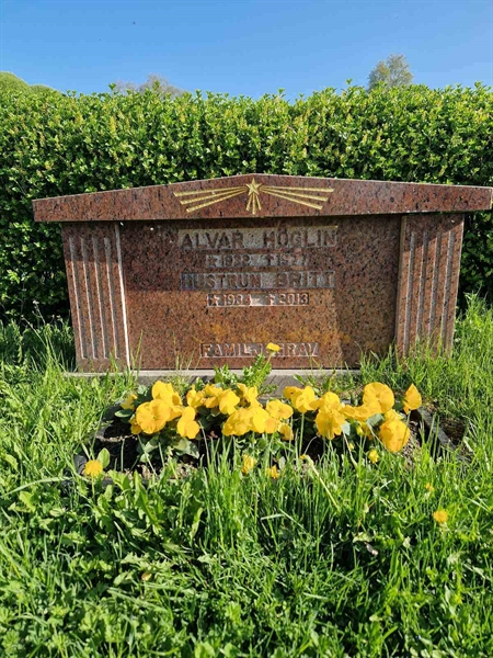 Grave number: 501 24 4833-4835
