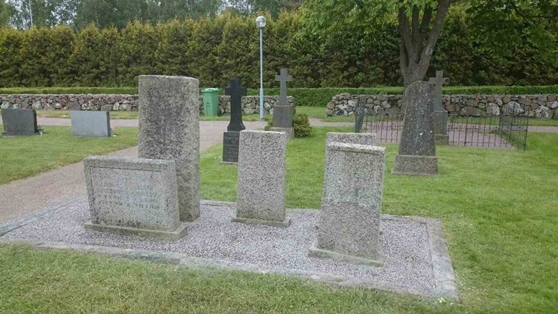 Grave number: ÖKK 5   229, 230, 231, 232, 259, 260, 261, 262