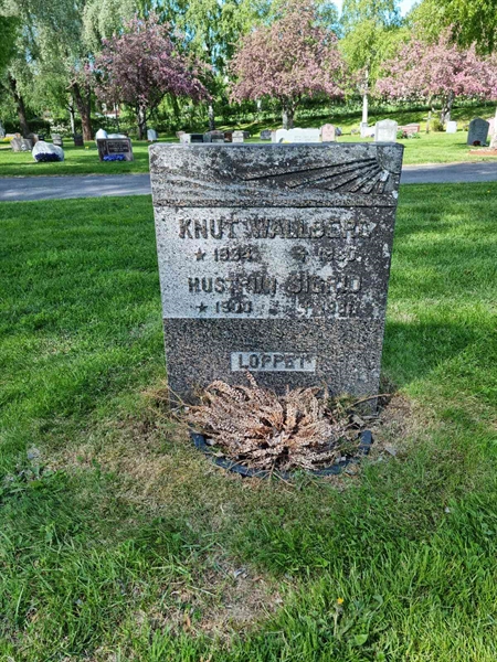 Grave number: D N 3   555-556