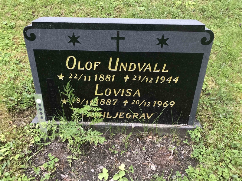 Grave number: UN A   103, 104, 105
