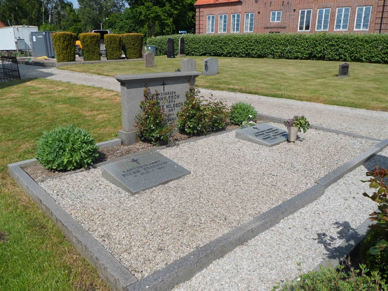 Grave number: ÖH C   102, 103, 104