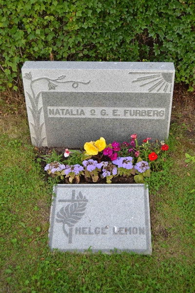 Grave number: 1 F   884