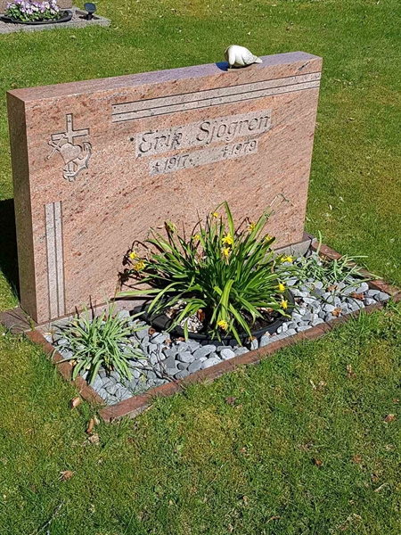 Grave number: 01  3633