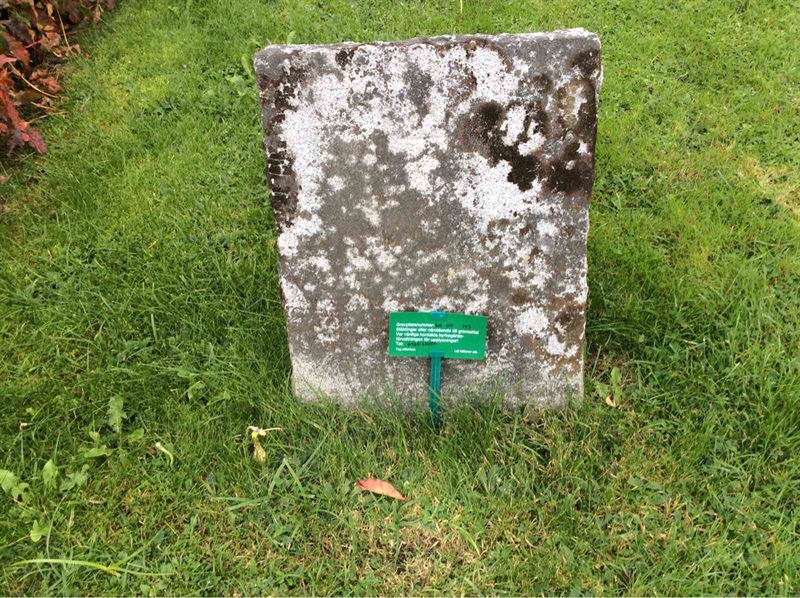 Grave number: KG 07   143