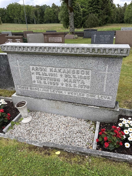 Grave number: SKF D   129, 130