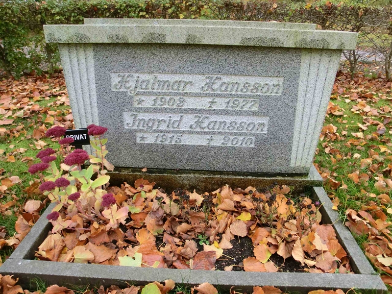 Grave number: ÄS URN 06    005