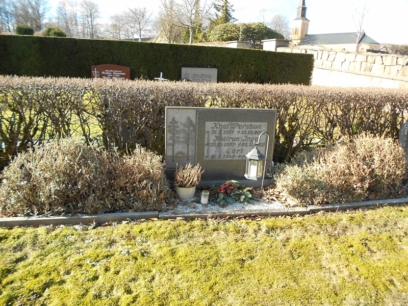 Grave number: NÅ N6    96, 97, 98